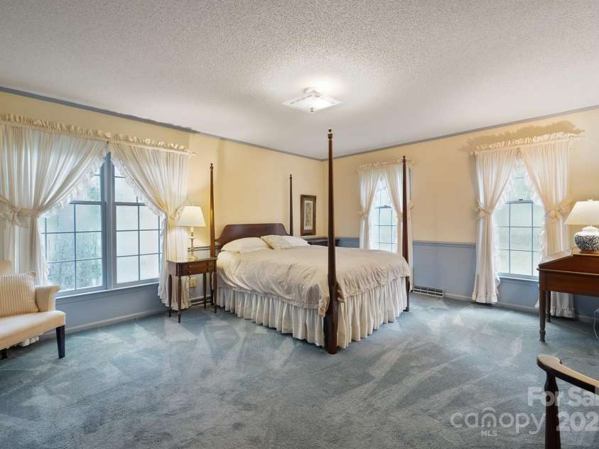 112 Julia Drive, Lincolnton, NC 28092.  MLS# CAR4257855, YatesRealty ID 286. 