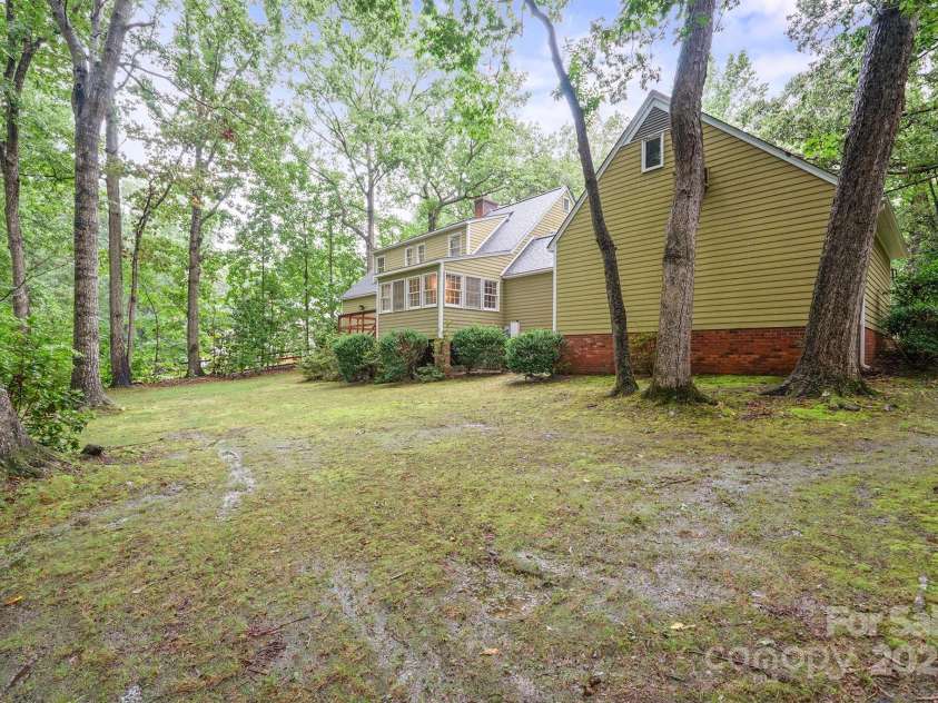 112 Julia Drive, Lincolnton, NC 28092.  MLS# CAR4257855, YatesRealty ID 286. 