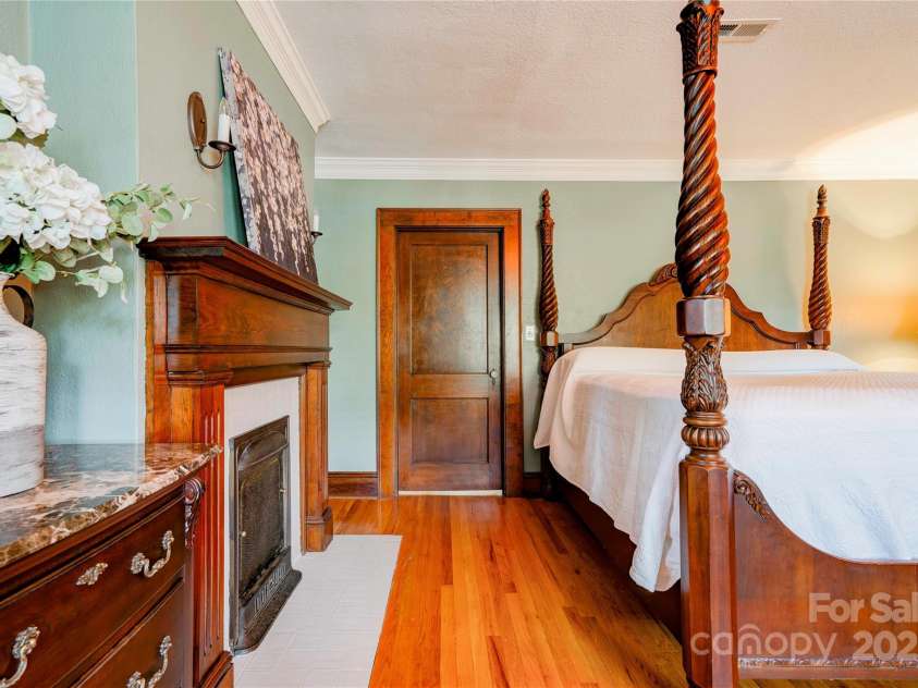 304 Belvedere Avenue, Shelby, NC 28150.  MLS# CAR4310966, YatesRealty ID 286. Primary Bedroom