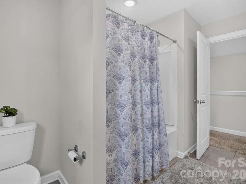 1041 Red Apple Street, Monroe, NC 28110.  MLS# CAR4400677, YatesRealty ID 2860. 2nd Level Full Bathroom