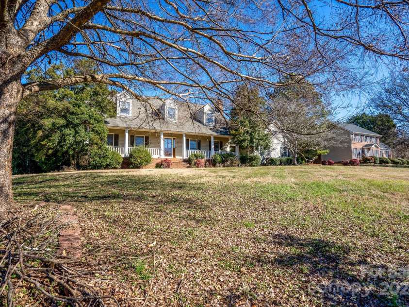 151 Oak Point Drive, Cherryville, NC 28021.  MLS# CAR4135718, YatesRealty ID 2860. 