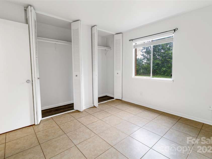 326 Orchard Trace Lane, Charlotte, NC 28213.  MLS# CAR4309439, YatesRealty ID 28601. 