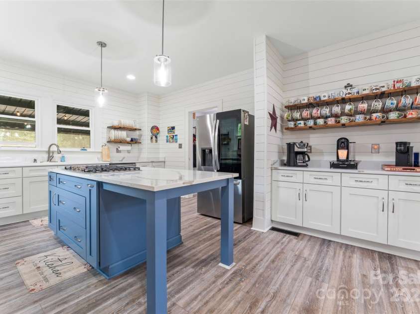 509 Oak Street, Lincolnton, NC 28092.  MLS# CAR4261589, YatesRealty ID 28602. 