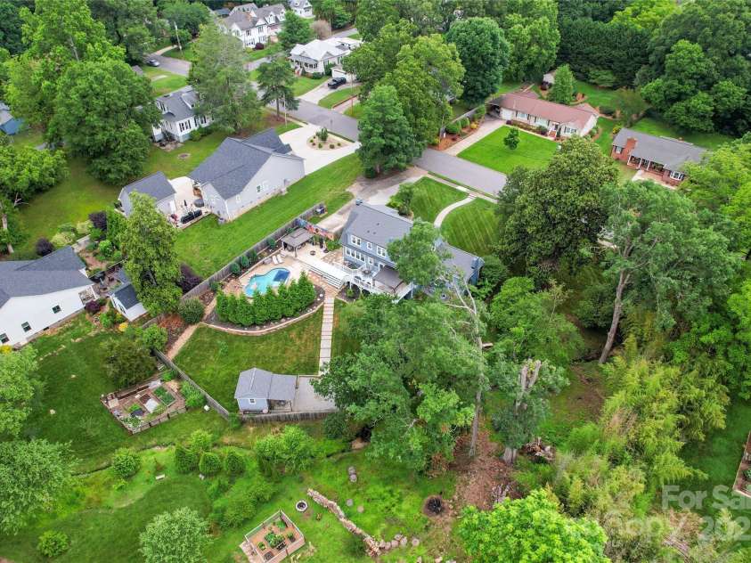 509 Oak Street, Lincolnton, NC 28092.  MLS# CAR4261589, YatesRealty ID 28602. 