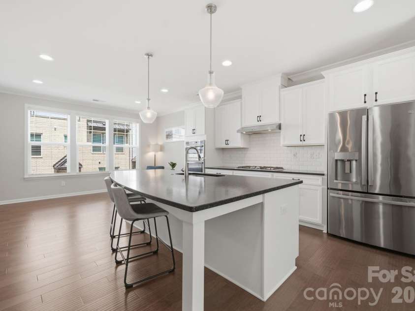 507 Upper Stone Circle, Charlotte, NC 28211.  MLS# CAR4387070, YatesRealty ID 28603. 
