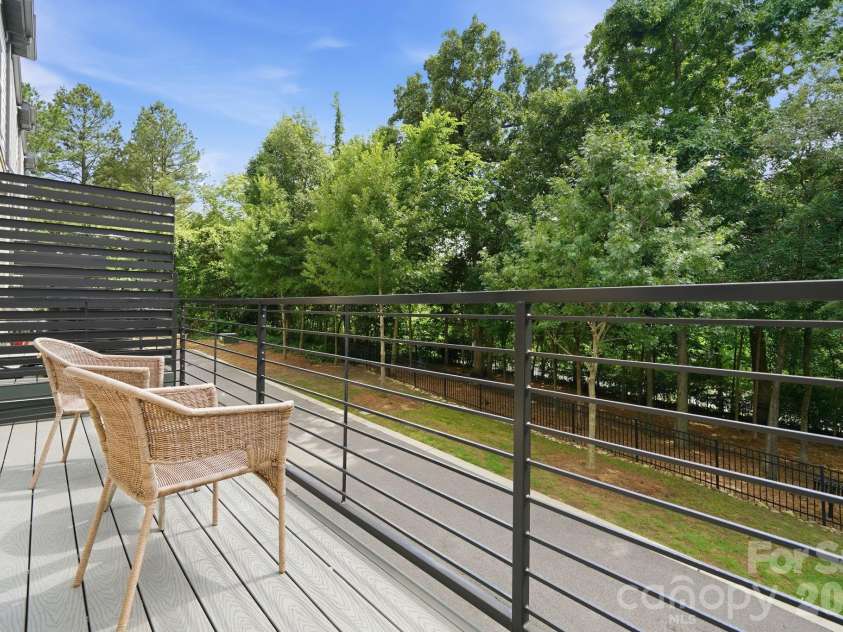 507 Upper Stone Circle, Charlotte, NC 28211.  MLS# CAR4387070, YatesRealty ID 28603. 