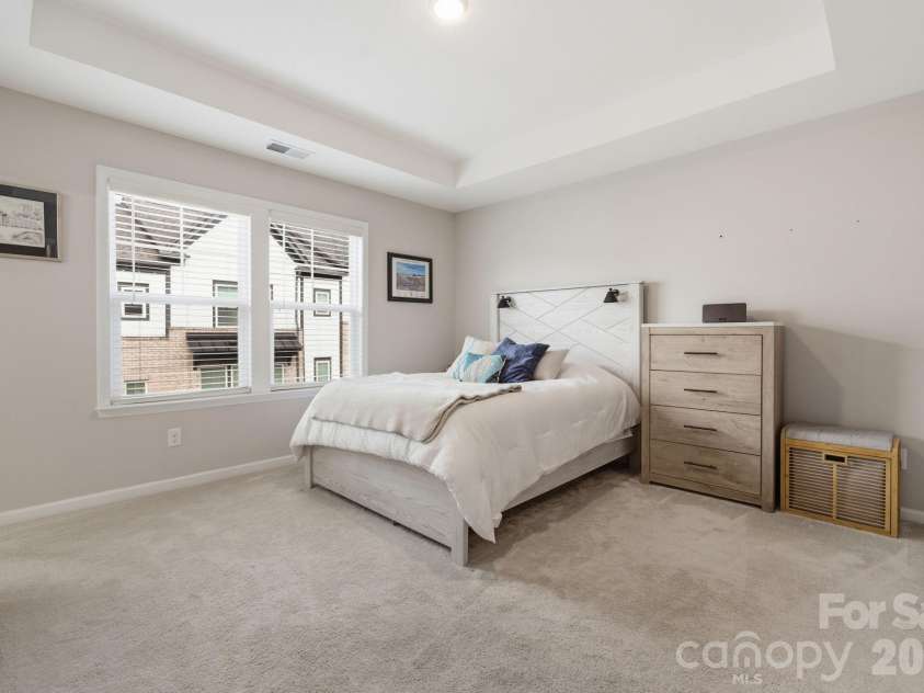 507 Upper Stone Circle, Charlotte, NC 28211.  MLS# CAR4387070, YatesRealty ID 28603. 