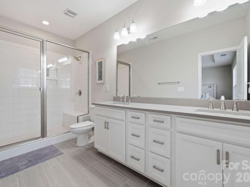 507 Upper Stone Circle, Charlotte, NC 28211.  MLS# CAR4387070, YatesRealty ID 28603. 