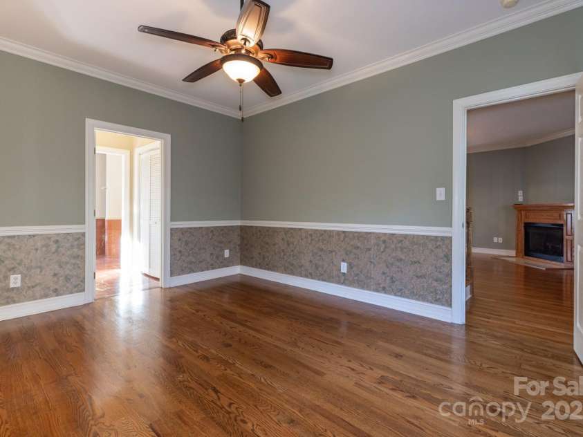 2101 Congress Court, Kannapolis, NC 28083.  MLS# CAR4254468, YatesRealty ID 28604. 