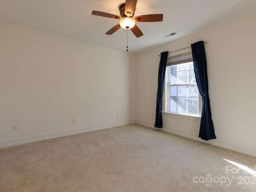 2101 Congress Court, Kannapolis, NC 28083.  MLS# CAR4254468, YatesRealty ID 28604. 