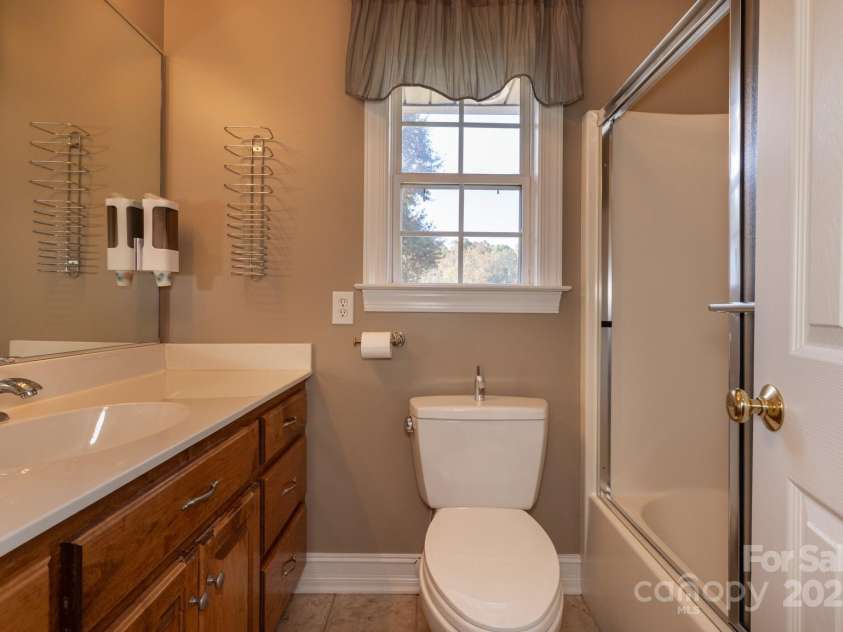 2101 Congress Court, Kannapolis, NC 28083.  MLS# CAR4254468, YatesRealty ID 28604. 