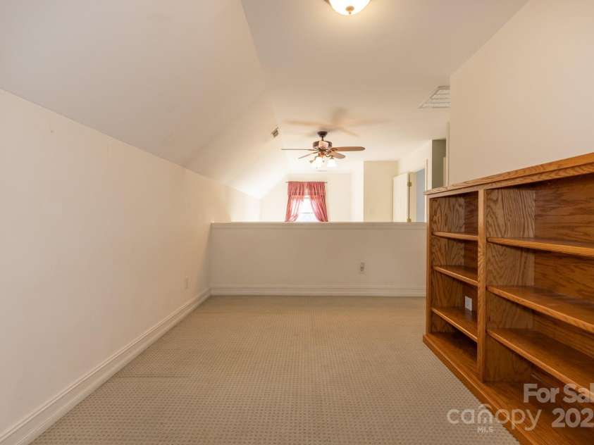 2101 Congress Court, Kannapolis, NC 28083.  MLS# CAR4254468, YatesRealty ID 28604. 