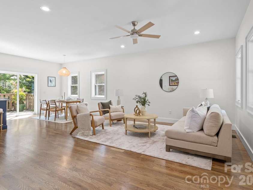 121 Laurel Loop, Asheville, NC 28806.  MLS# CAR4387340, YatesRealty ID 28606. 