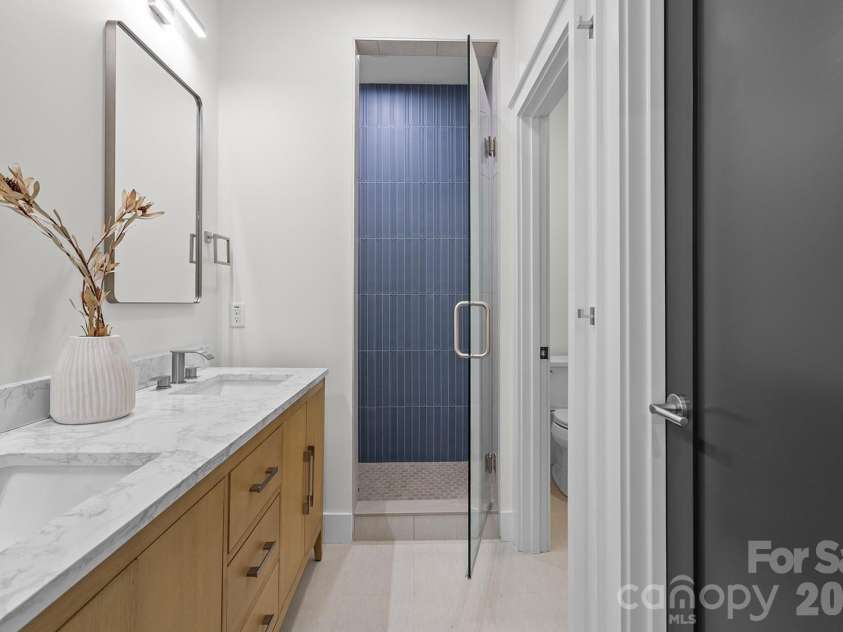121 Laurel Loop, Asheville, NC 28806.  MLS# CAR4387340, YatesRealty ID 28606. 
