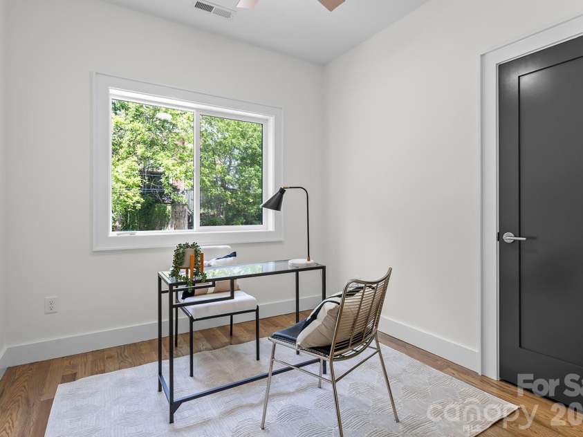 121 Laurel Loop, Asheville, NC 28806.  MLS# CAR4387340, YatesRealty ID 28606. 