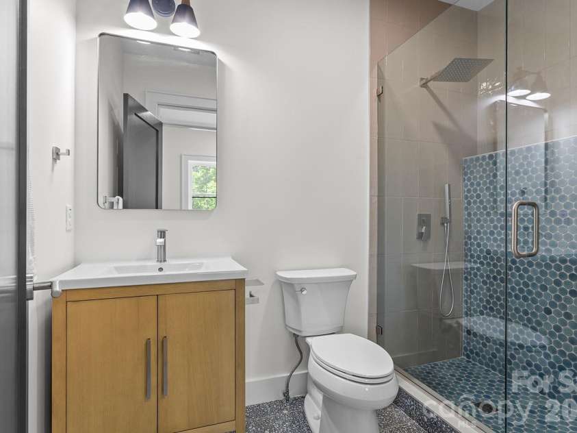 121 Laurel Loop, Asheville, NC 28806.  MLS# CAR4387340, YatesRealty ID 28606. 