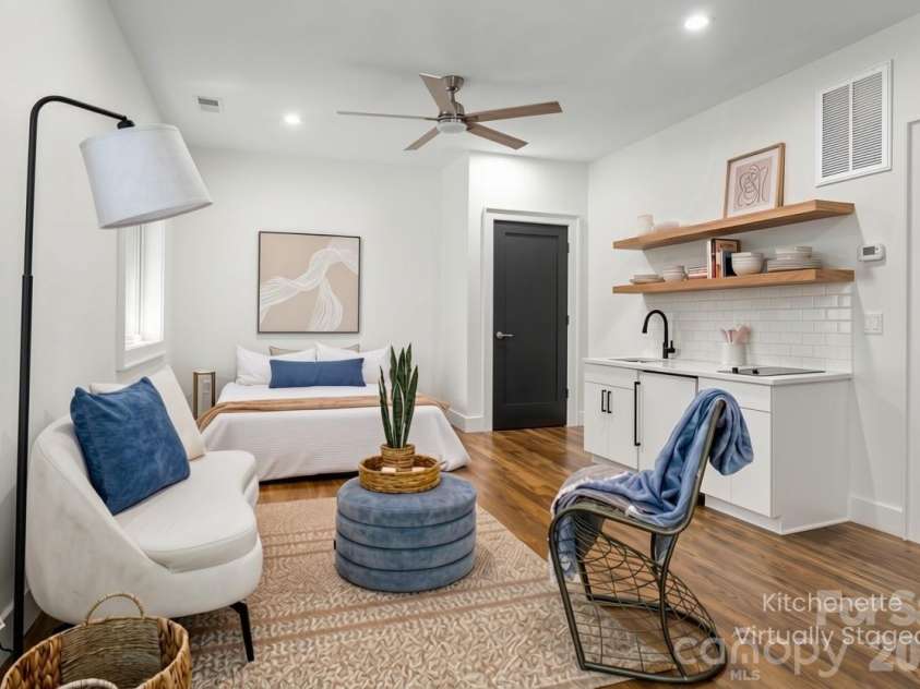 121 Laurel Loop, Asheville, NC 28806.  MLS# CAR4387340, YatesRealty ID 28606. 