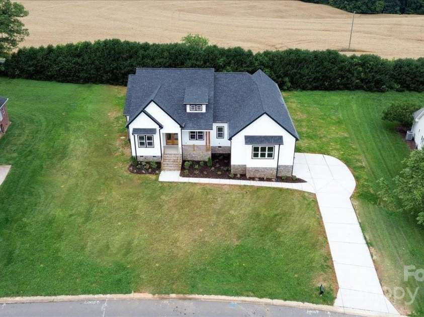 115 Augusta Lane, Shelby, NC 28150.  MLS# CAR4269048, YatesRealty ID 28607. 