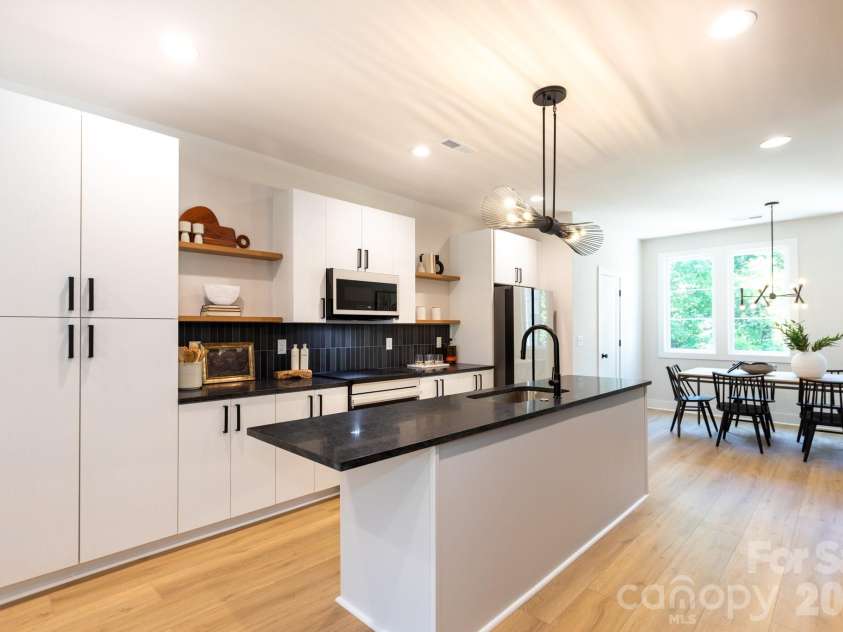 1308 Carolyn Drive, Charlotte, NC 28205.  MLS# CAR4356979, YatesRealty ID 28607. 