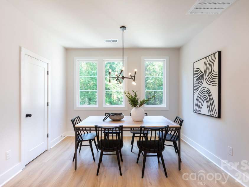 1308 Carolyn Drive, Charlotte, NC 28205.  MLS# CAR4356979, YatesRealty ID 28607. 