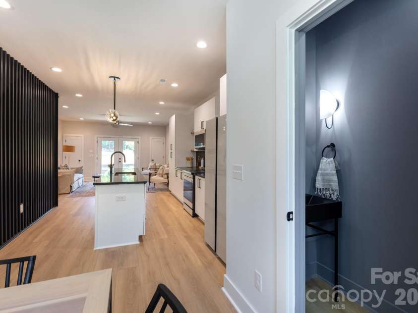 1308 Carolyn Drive, Charlotte, NC 28205.  MLS# CAR4356979, YatesRealty ID 28607. 