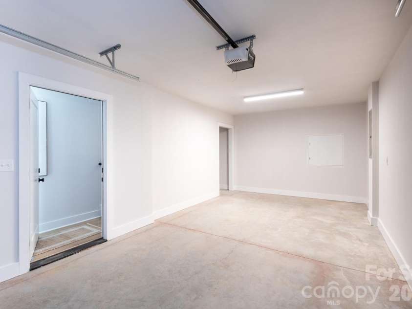 1308 Carolyn Drive, Charlotte, NC 28205.  MLS# CAR4356979, YatesRealty ID 28607. 