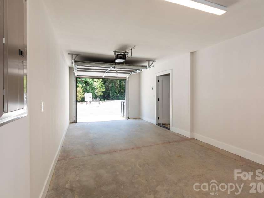 1308 Carolyn Drive, Charlotte, NC 28205.  MLS# CAR4356979, YatesRealty ID 28607. 