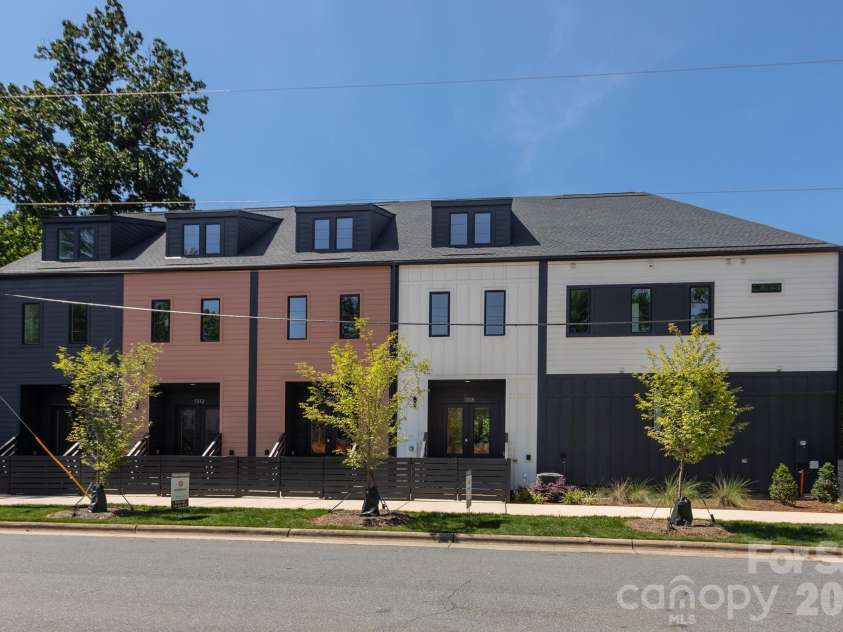 1308 Carolyn Drive, Charlotte, NC 28205.  MLS# CAR4356979, YatesRealty ID 28607. 