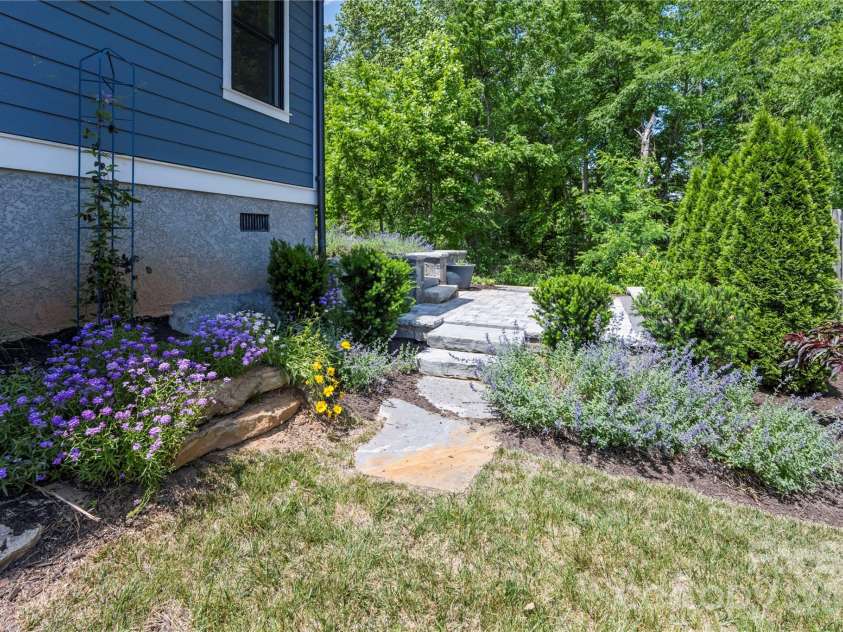 67 Starwood Valley Trail, Arden, NC 28704.  MLS# CAR4377338, YatesRealty ID 28608. 