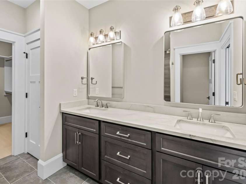 67 Starwood Valley Trail, Arden, NC 28704.  MLS# CAR4377338, YatesRealty ID 28608. Owner's Bath