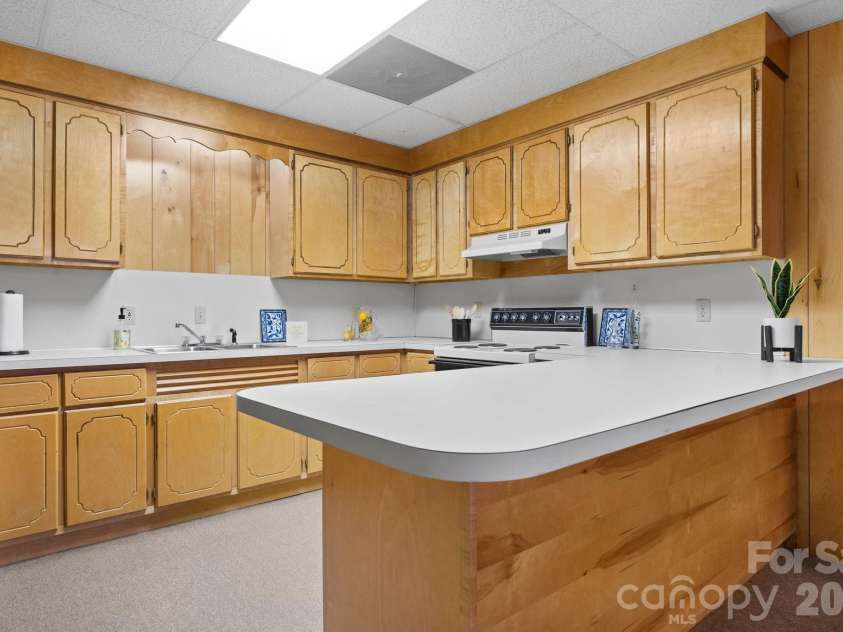 3910 6th Street, Hickory, NC 28601.  MLS# CAR4216822, YatesRealty ID 2861. 2nd Kitchen downstairs