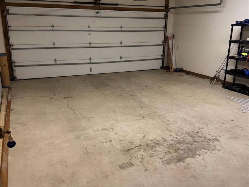 3910 6th Street, Hickory, NC 28601.  MLS# CAR4216822, YatesRealty ID 2861. Garage interior