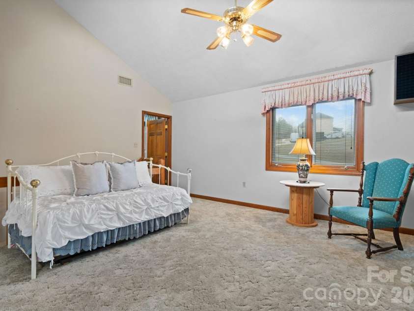 3910 6th Street, Hickory, NC 28601.  MLS# CAR4216822, YatesRealty ID 2861. Upstairs loft