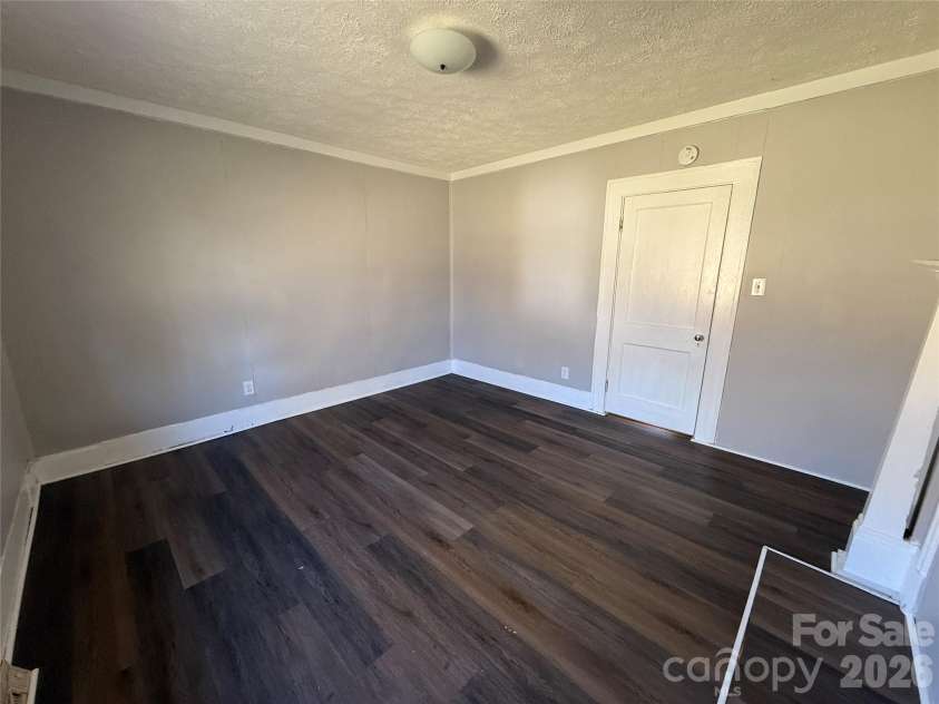 40 Little Knob Road, Asheville, NC 28803.  MLS# CAR4381380, YatesRealty ID 28612. 