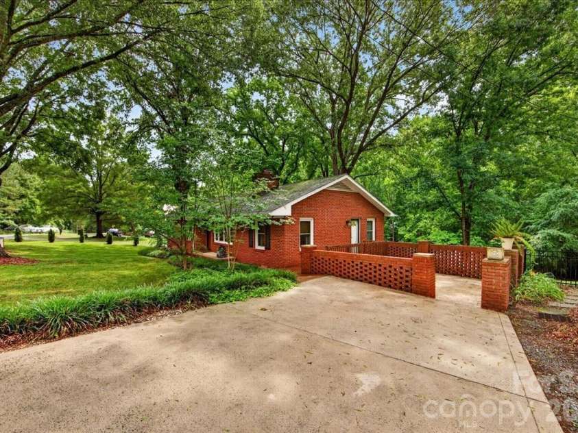 5001 Rehobeth Road, Waxhaw, NC 28173.  MLS# CAR4387511, YatesRealty ID 28613. 