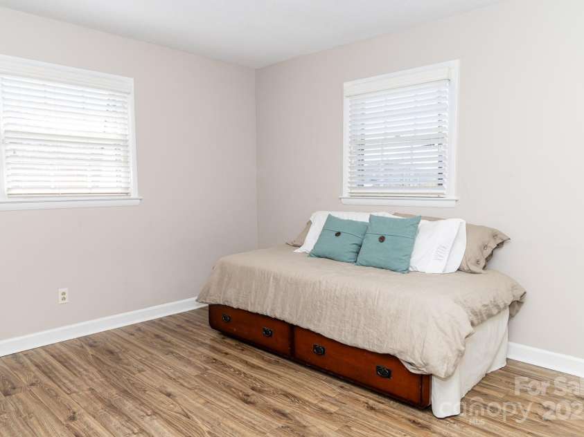 2650 31st Street Court, Hickory, NC 28601.  MLS# CAR4241492, YatesRealty ID 28614. Bedroom 2