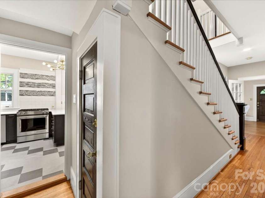 2208 Fifth Street, Charlotte, NC 28204.  MLS# CAR4380576, YatesRealty ID 28616. 