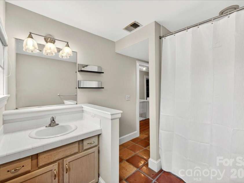 2208 Fifth Street, Charlotte, NC 28204.  MLS# CAR4380576, YatesRealty ID 28616. Full bath on Second floor 