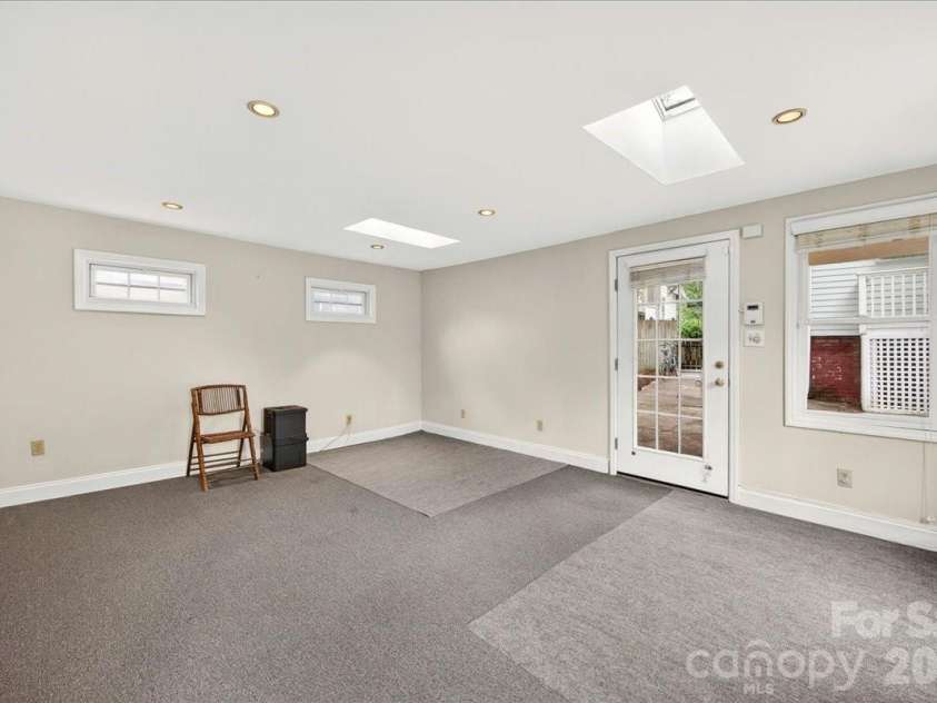 2208 Fifth Street, Charlotte, NC 28204.  MLS# CAR4380576, YatesRealty ID 28616. Studio space 