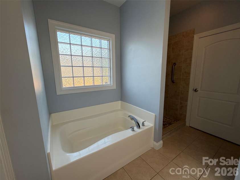2148 Brookberry Lane, Gastonia, NC 28056.  MLS# CAR4359982, YatesRealty ID 28617. 