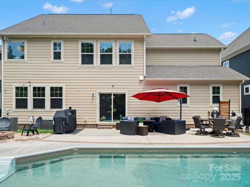 5013 Hamilton Mill Drive, Waxhaw, NC 28173.  MLS# CAR4256031, YatesRealty ID 28618. 