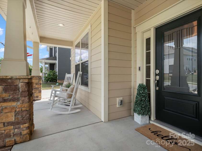 5013 Hamilton Mill Drive, Waxhaw, NC 28173.  MLS# CAR4256031, YatesRealty ID 28618. 