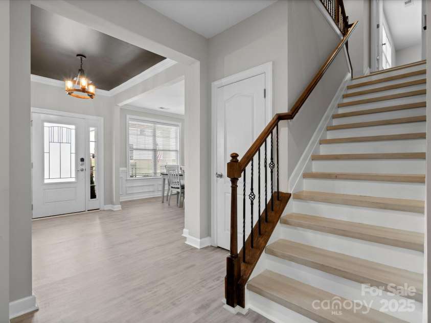 5013 Hamilton Mill Drive, Waxhaw, NC 28173.  MLS# CAR4256031, YatesRealty ID 28618. 