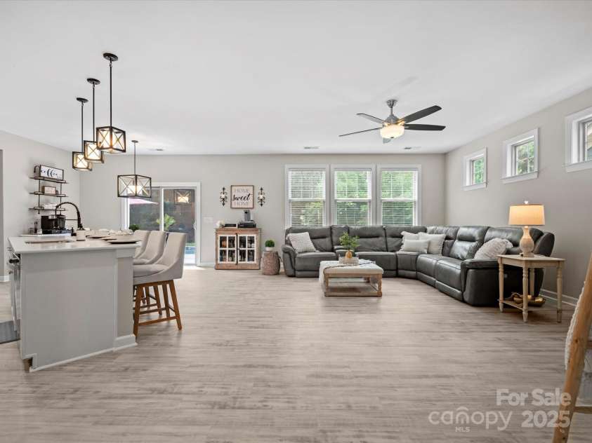 5013 Hamilton Mill Drive, Waxhaw, NC 28173.  MLS# CAR4256031, YatesRealty ID 28618. 