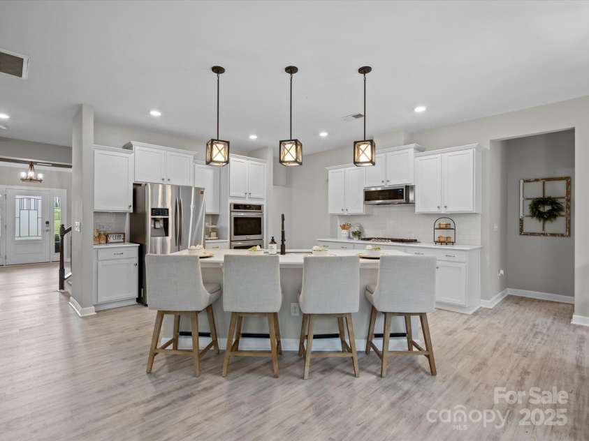 5013 Hamilton Mill Drive, Waxhaw, NC 28173.  MLS# CAR4256031, YatesRealty ID 28618. 