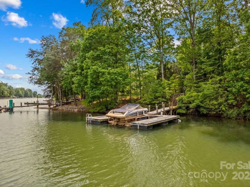 110 Preserve Way, Mooresville, NC 28117.  MLS# CAR4250582, YatesRealty ID 28619. 