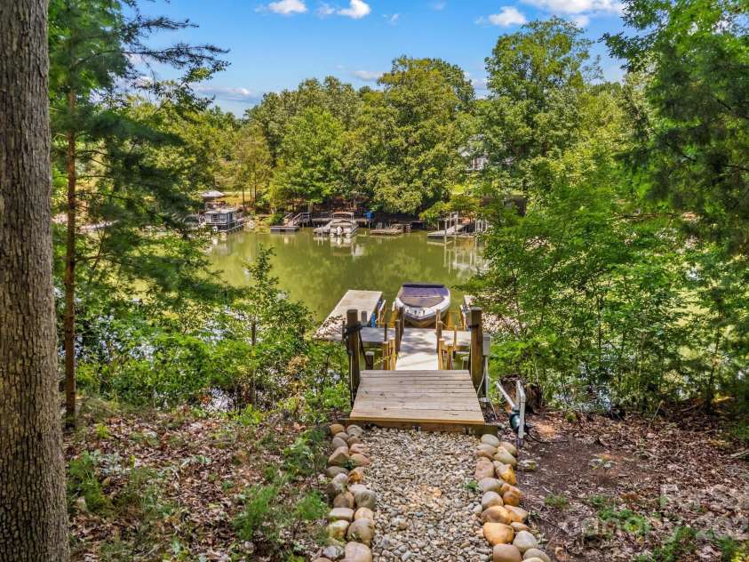 110 Preserve Way, Mooresville, NC 28117.  MLS# CAR4250582, YatesRealty ID 28619. 