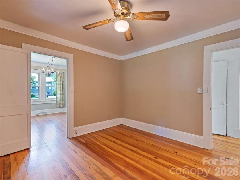 40 Avery Street, Waynesville, NC 28786.  MLS# CAR4390251, YatesRealty ID 28619. 