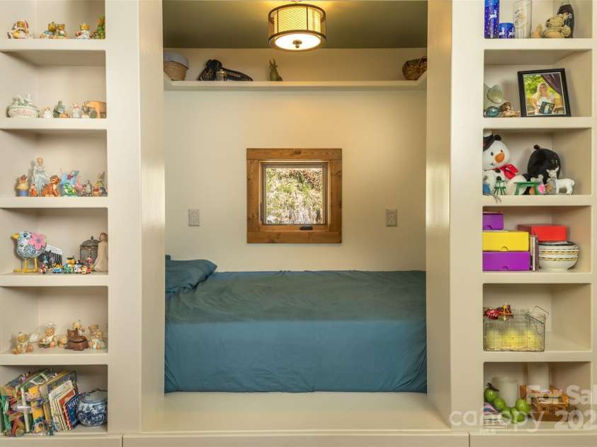 1048 Watershed Road, Mars Hill, NC 28754.  MLS# CAR4232918, YatesRealty ID 2862. 