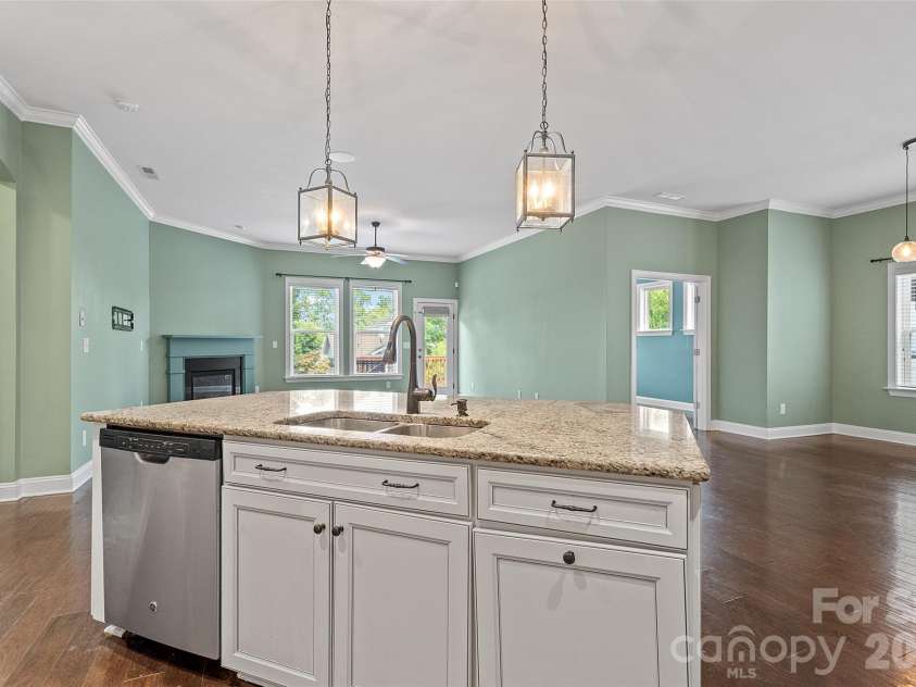 11633 Bradford Park Drive, Davidson, NC 28036.  MLS# CAR4399218, YatesRealty ID 2862. 